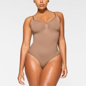 NWOT Skims Shapewear Thong Bodysuit